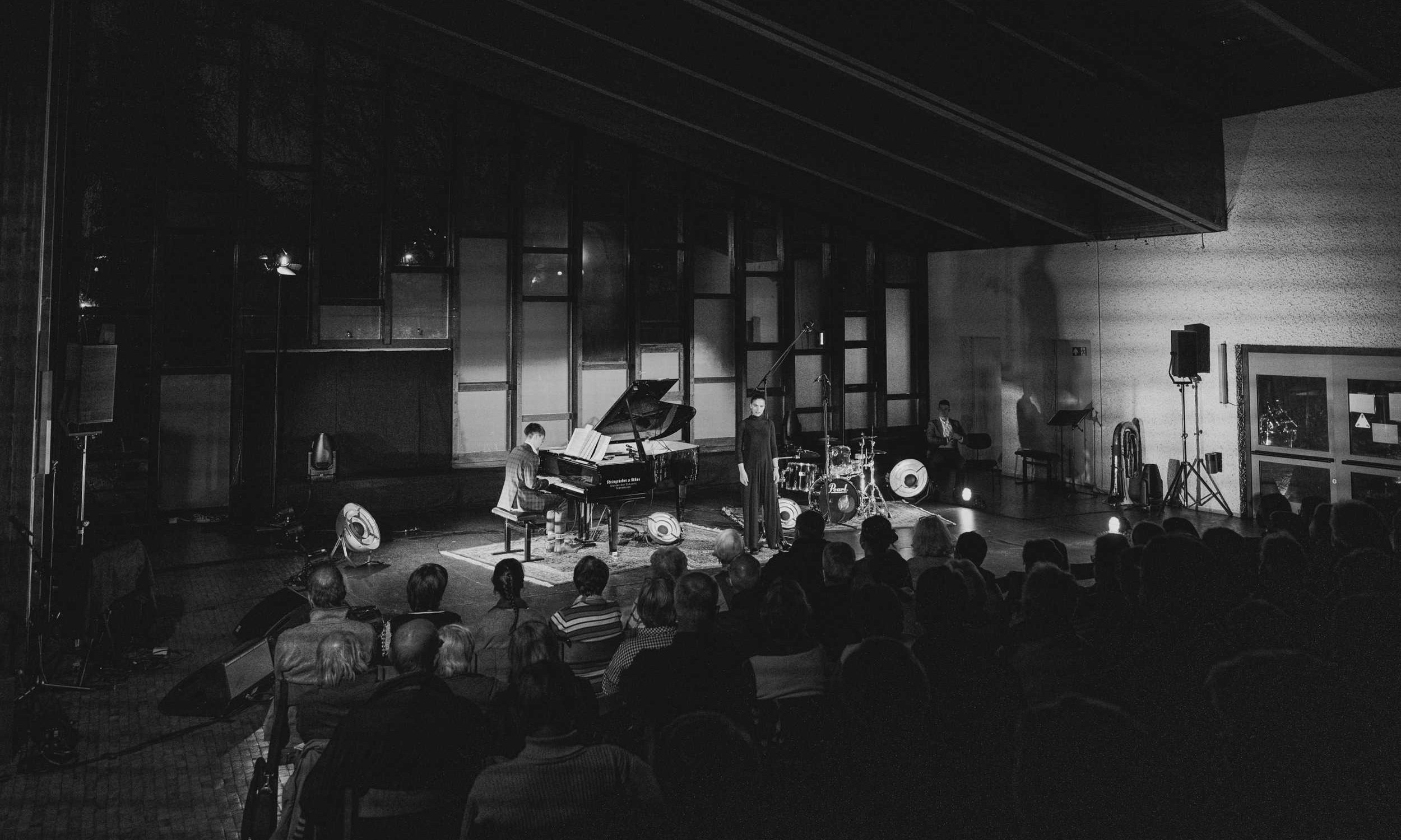 Sprecherin-Konzert-Buehne-3